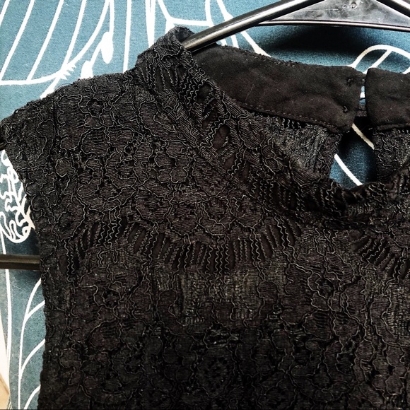 Lace Tank - Picture 2 of 5